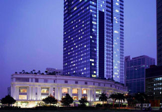 Ritz-Carlton-Jakarta-luxury-hotel