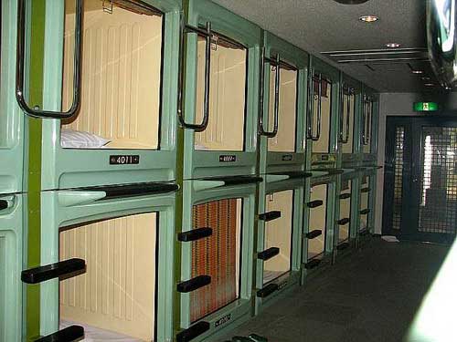capsule rooms